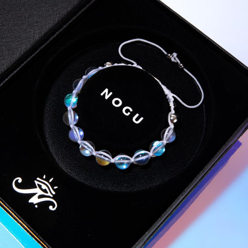 Neonweiß | Regenbogen-Supernova | Silber | Charmballa-Armband aus Galaxieglas